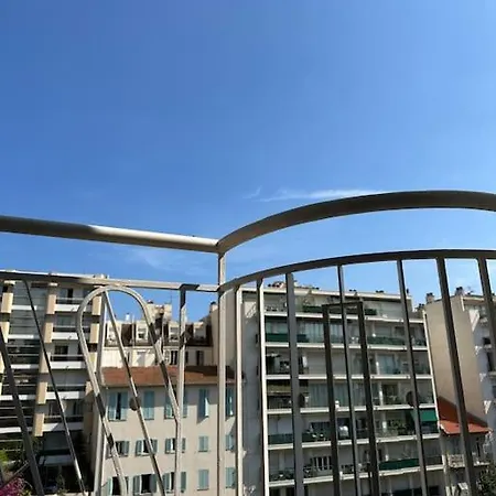 Avec 4 Doubles - Proche De La Mer, Des Transports Et De La Promenade Des * Nice