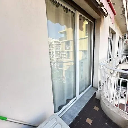 Avec 4 Doubles - Proche De La Mer, Des Transports Et De La Promenade Des * Nice