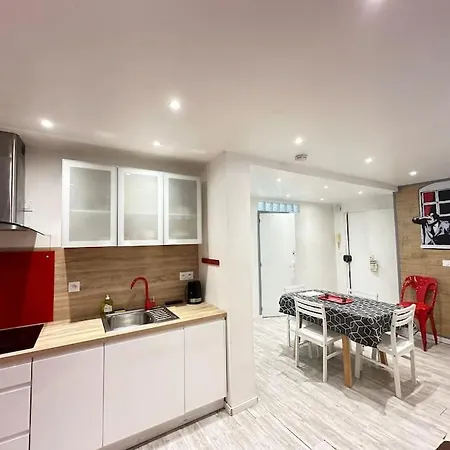 Avec 4 Doubles - Proche De La Mer, Des Transports Et De La Promenade Des Appartement Nice